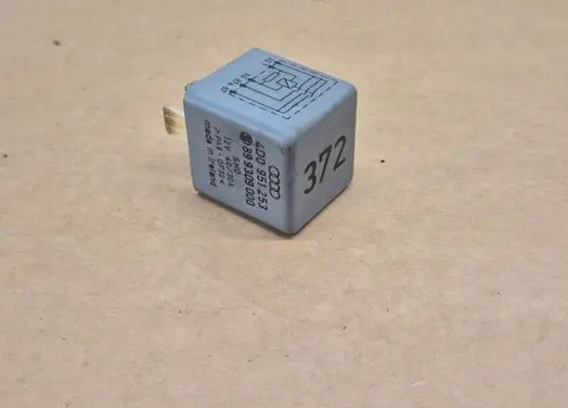 Audi A4 S4 B5 8D Other relay 4D0951253 899309000