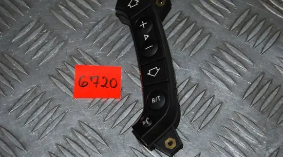 BMW 3 E46 Steering wheel buttons/switches 6903397