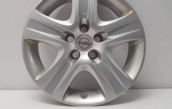 Opel Astra H R16 wheel hub/cap/trim 13282335 13282336