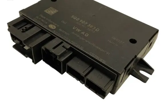 Volkswagen PASSAT B8 Tow bar trailer control unit/module 5Q0907383D 5DS01110420