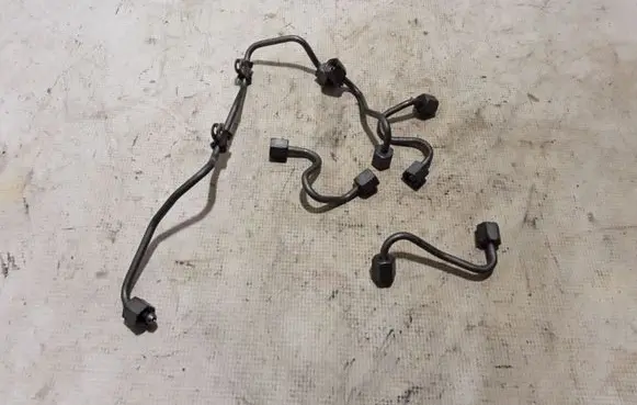 Mercedes-Benz CLA C117 X117 W117 Fuel injector supply line/pipe 