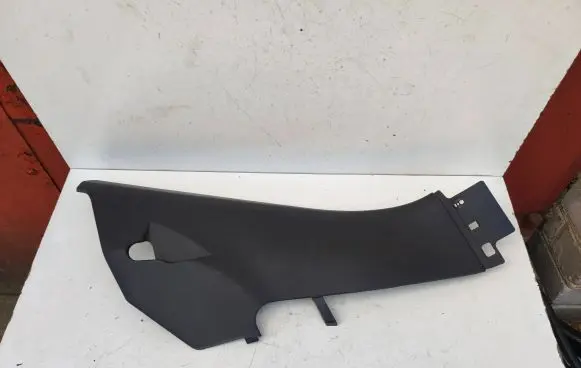Porsche Cayenne (92A) (C) pillar trim 7P0867766D A053629