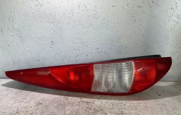 Ford Mondeo Mk III Rear/tail lights