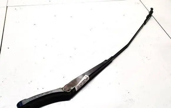 Front wiper blade arm