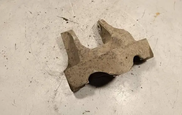 Nissan Qashqai Engine mounting bracket 11332BB50A