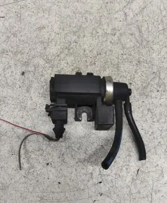BMW 5 E39 Turbo solenoid valve 72279600