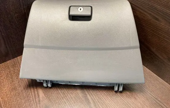 Toyota Avensis Verso Glove box 5555044030 5555244030