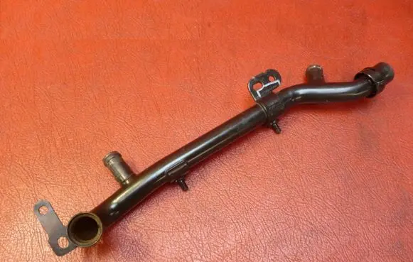 Audi A4 S4 B7 8E 8H Engine coolant pipe/hose 06D121065J