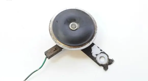 Volkswagen PASSAT B8 Horn signal 