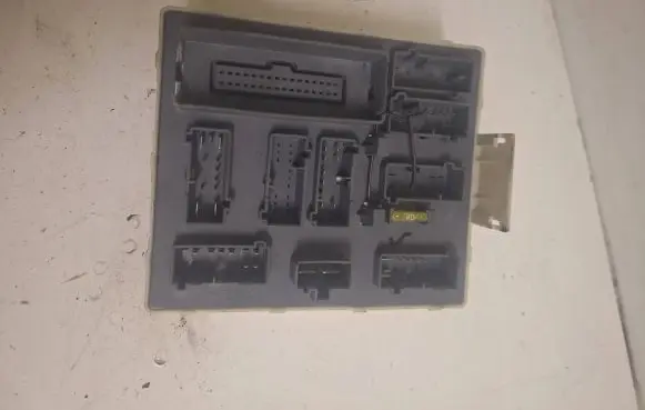 Ford Transit - Tourneo Connect Fuse module 609744819