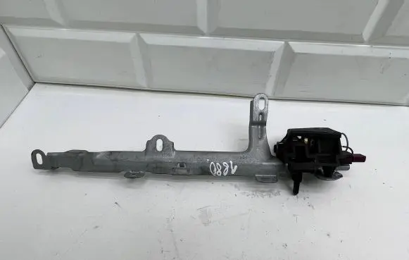 BMW 5 E60 E61 Parcel shelf load cover mount bracket 6960884 55220010 897200231101