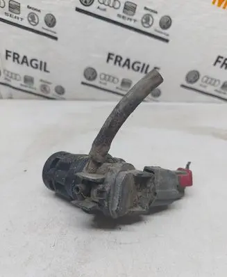 Chrysler Pacifica Windscreen/windshield washer pump 0602104281