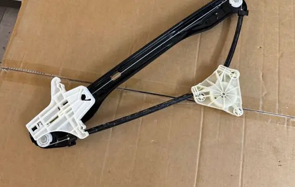 Volkswagen Amarok Rear window lifting mechanism without motor 2H7839402C