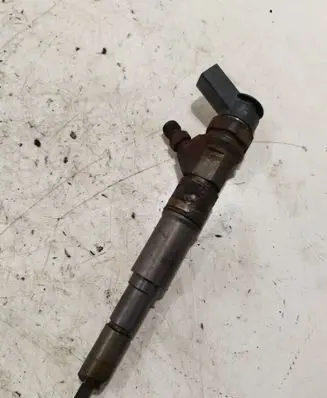 BMW 3 E90 E91 Fuel injector 0445110216