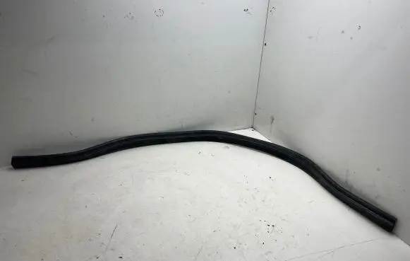 Mercedes-Benz S W221 Engine compartment rubber A2216280098
