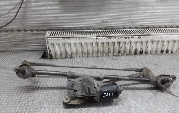 Chrysler PT Cruiser Front wiper linkage and motor 05288695AC
