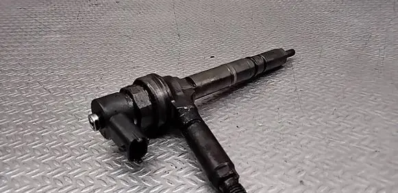 Opel Astra H Fuel injector 0445110175