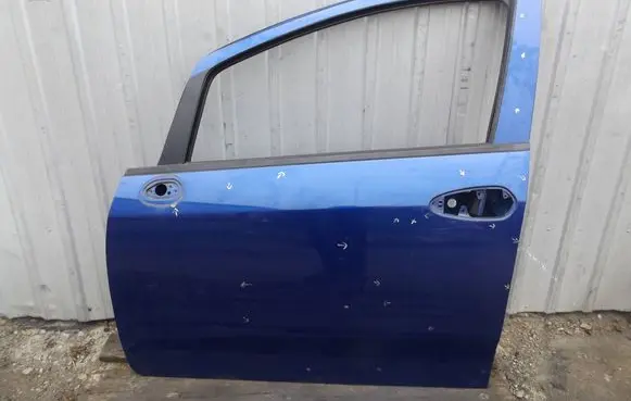 Fiat Grande Punto Front door