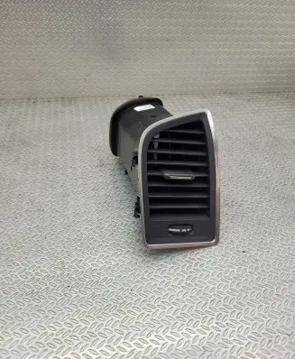 Volvo XC60 Dashboard side air vent grill/cover trim 31348655