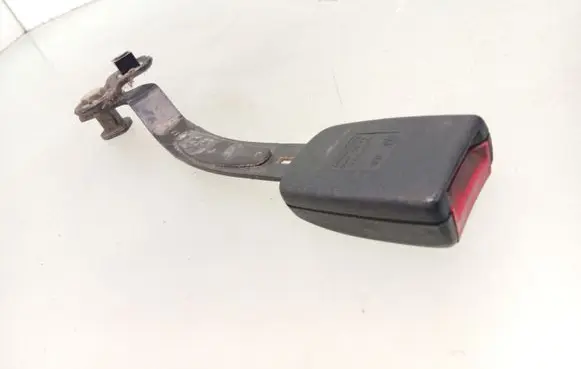 Volkswagen Golf IV Front seatbelt buckle 1J4858471