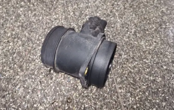 Audi A4 S4 B6 8E 8H Mass air flow meter 0280218063