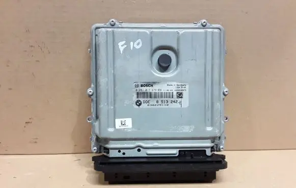 BMW 5 F10 F11 Engine control unit/module 8513242 0281017679