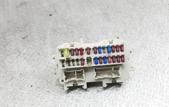 Nissan Pathfinder R51 Fuse module 4654EA00A