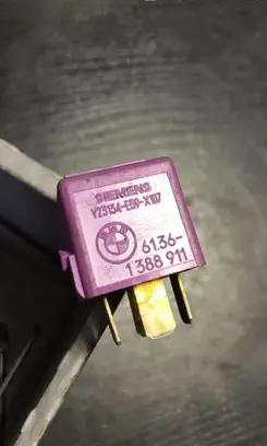 BMW 5 E39 Other relay 1388911