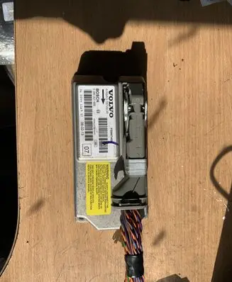 Volvo V70 Airbag control unit/module 0285001655