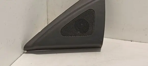Hyundai i30 Front door high frequency speaker