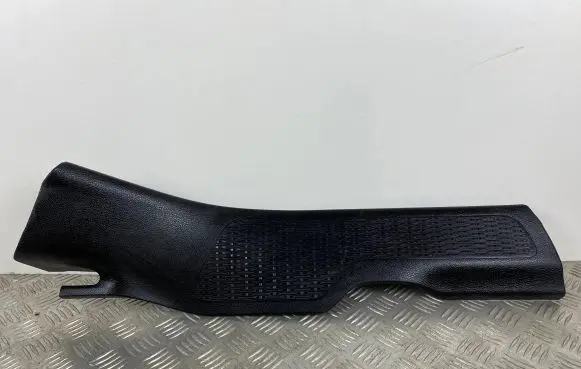 Jeep Grand Cherokee WL Rear sill trim cover 6XP39TRMA