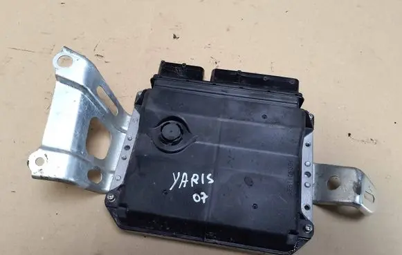 Toyota Yaris Engine control unit/module 896610D310 MB2751002494