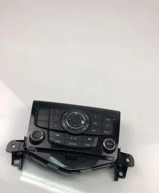Head unit multimedia control