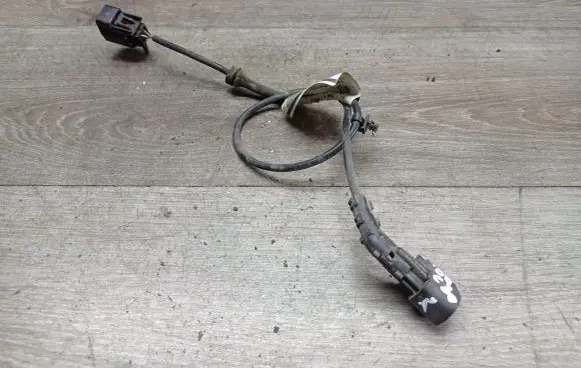 Volvo C30 Rear ABS sensor wiring 30667437A