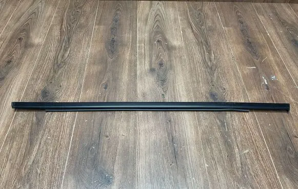 Porsche Macan (95B) Rear door trim (molding) 95B839476