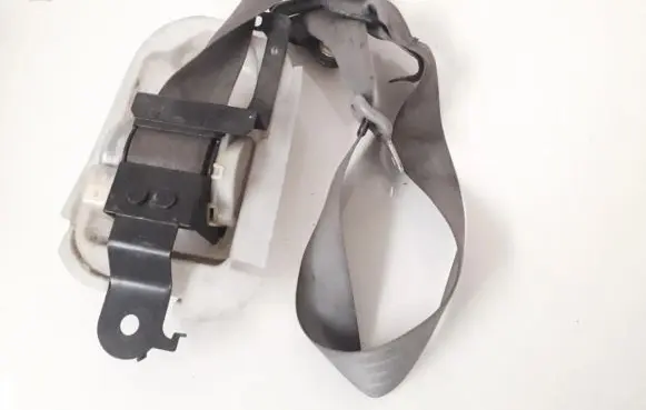 Mitsubishi Space Runner Front seatbelt