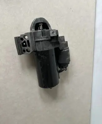 BMW 5 F10 F11 Starter motor 8515900