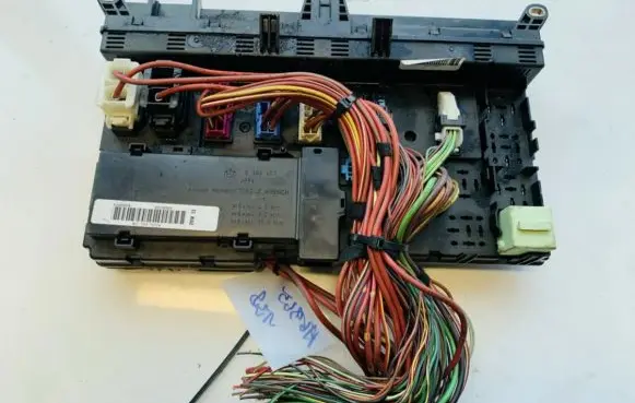 BMW 1 E81 E87 Fuse box set 8380407 8380409