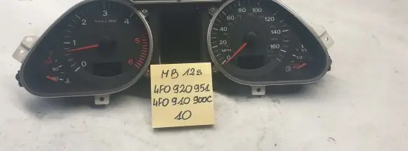 Audi A6 S6 C6 4F Speedometer (instrument cluster) 4F0920951