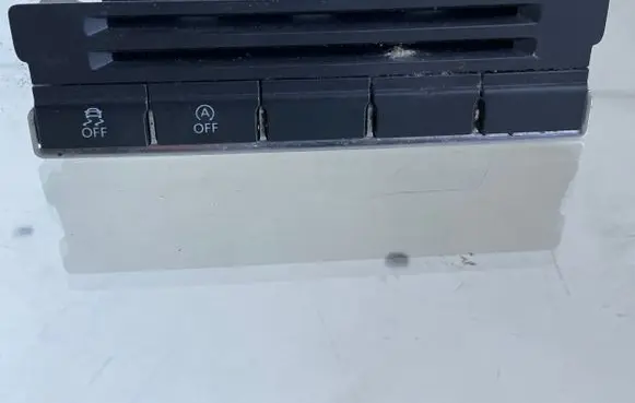 Volkswagen Touran II Traction control (ASR) switch 5N1927132R