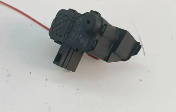 Audi A5 Sportback 8TA Central locking motor 8K0862153D 001632