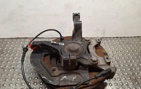 Renault Twingo III Front wheel hub spindle knuckle S25056376 400144992R