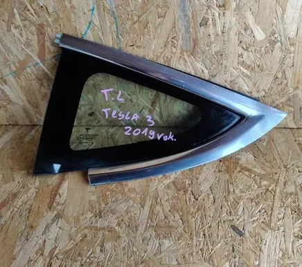 Tesla Model 3 Rear side window 108070300