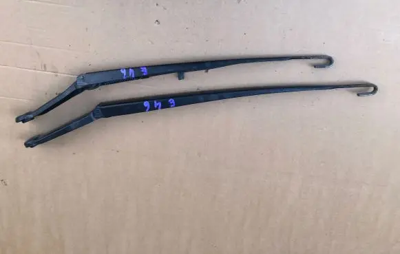 BMW 3 E46 Front wiper blade arm