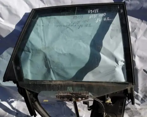Audi 100 200 5000 C3 Rear door window/glass frame 