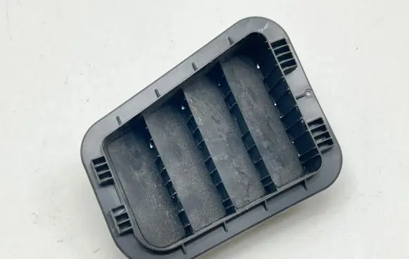 KIA Niro Quarter panel pressure vent 