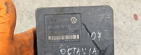 Skoda Octavia Mk2 (1Z) ABS Pump 1K0614517AC 00004427G3 10096003623