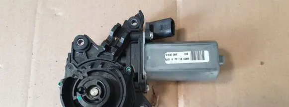 Audi A8 S8 D4 4H Front door soft close latching motor 4F0837059