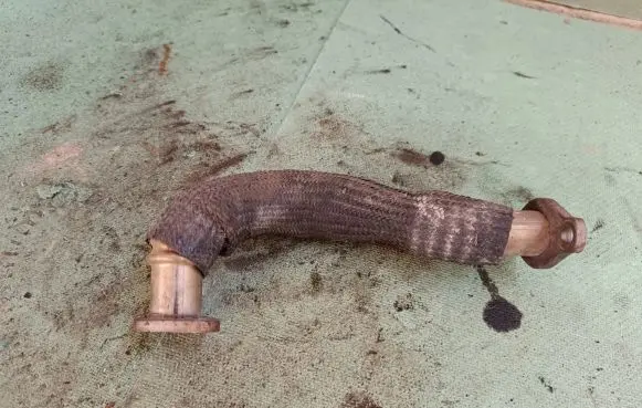 Hyundai Santa Fe EGR valve line/pipe/hose