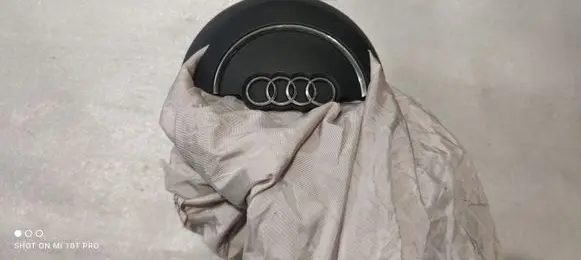 Audi S5 Steering wheel airbag 8R0880201N 8R0880201